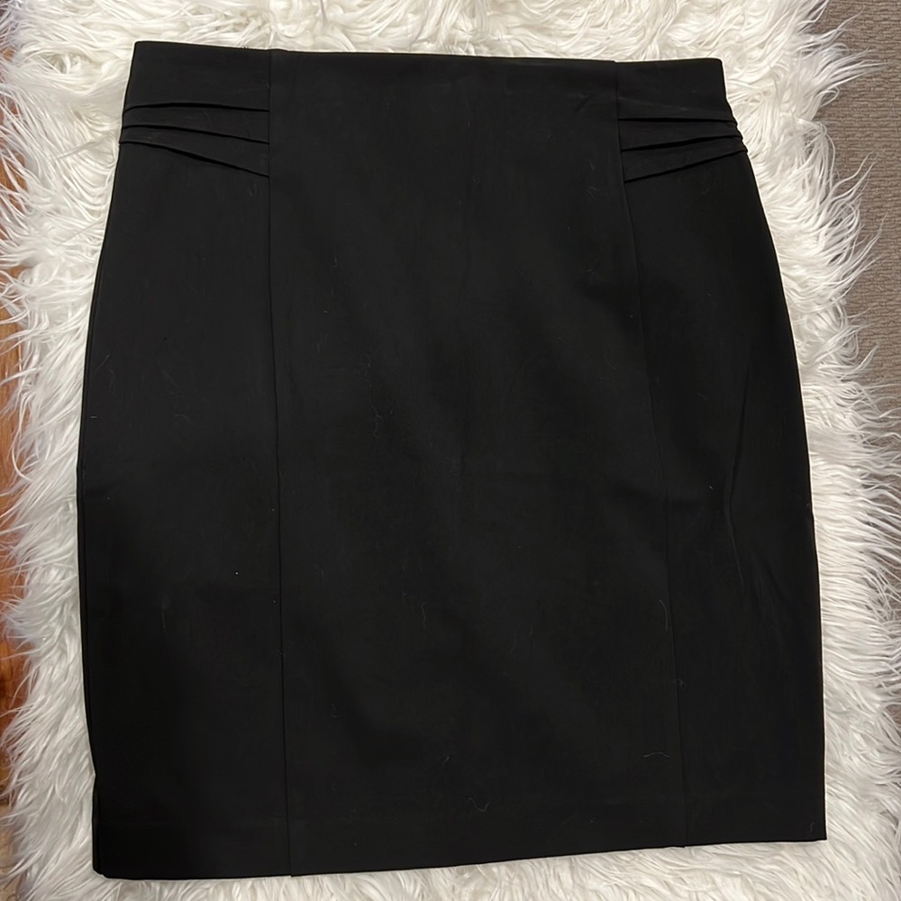 Express Black Mini Dress/Pencil Skirt in Size 12, Back Slit